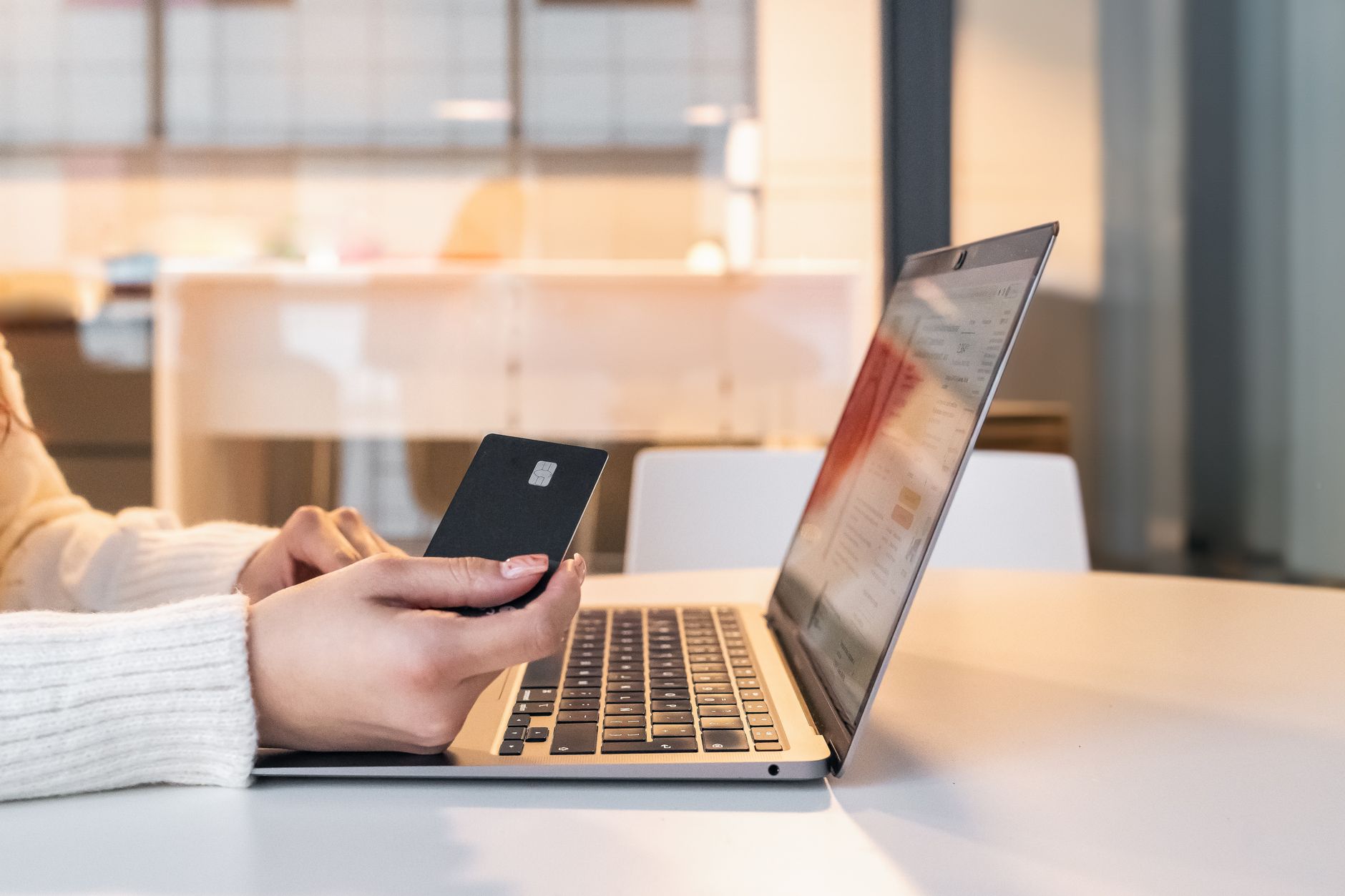 best-business-banking-account-for-startups-with-no-monthly-fees